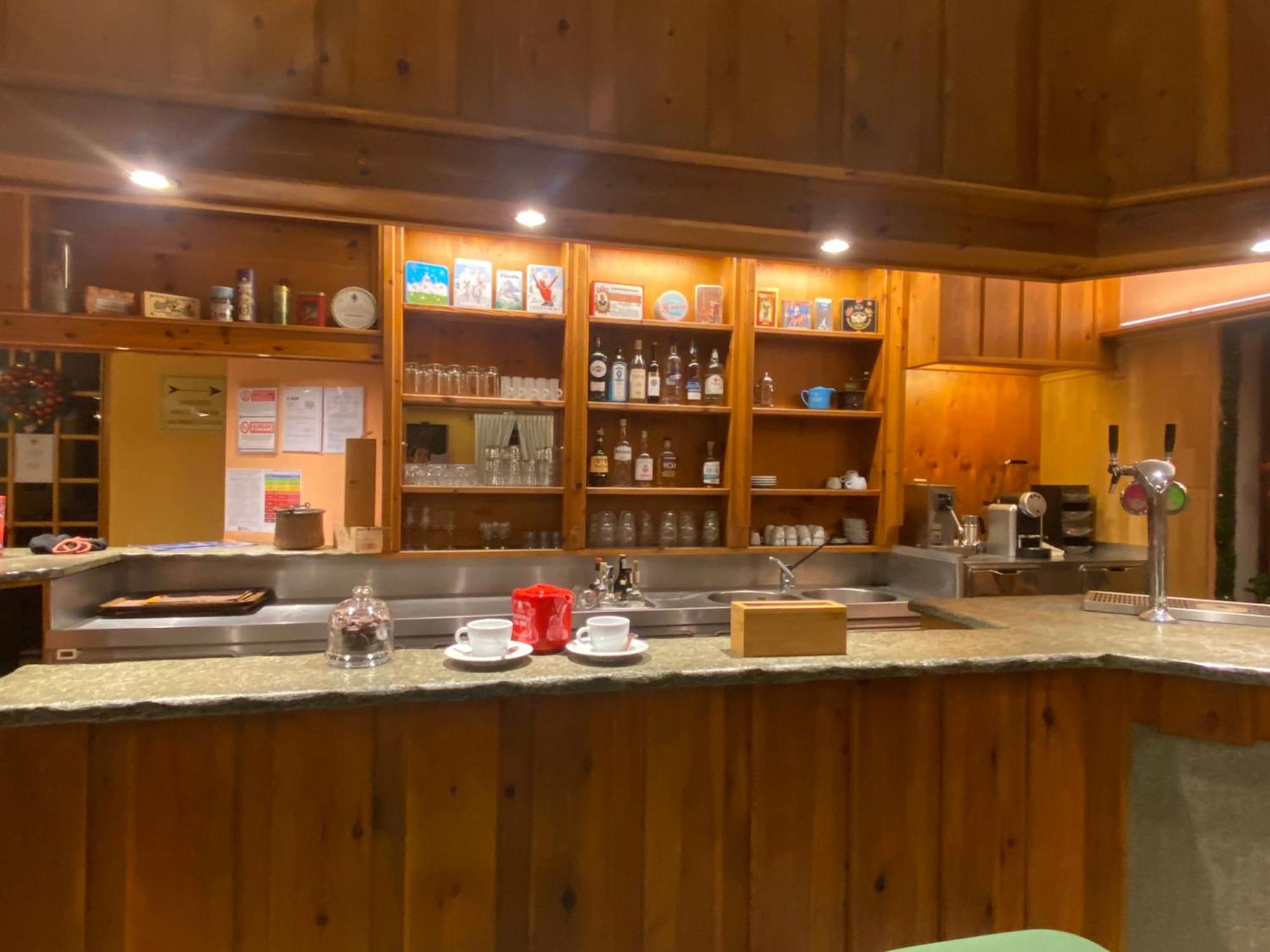 אטרובלס Hotel Col Serena מראה חיצוני תמונה