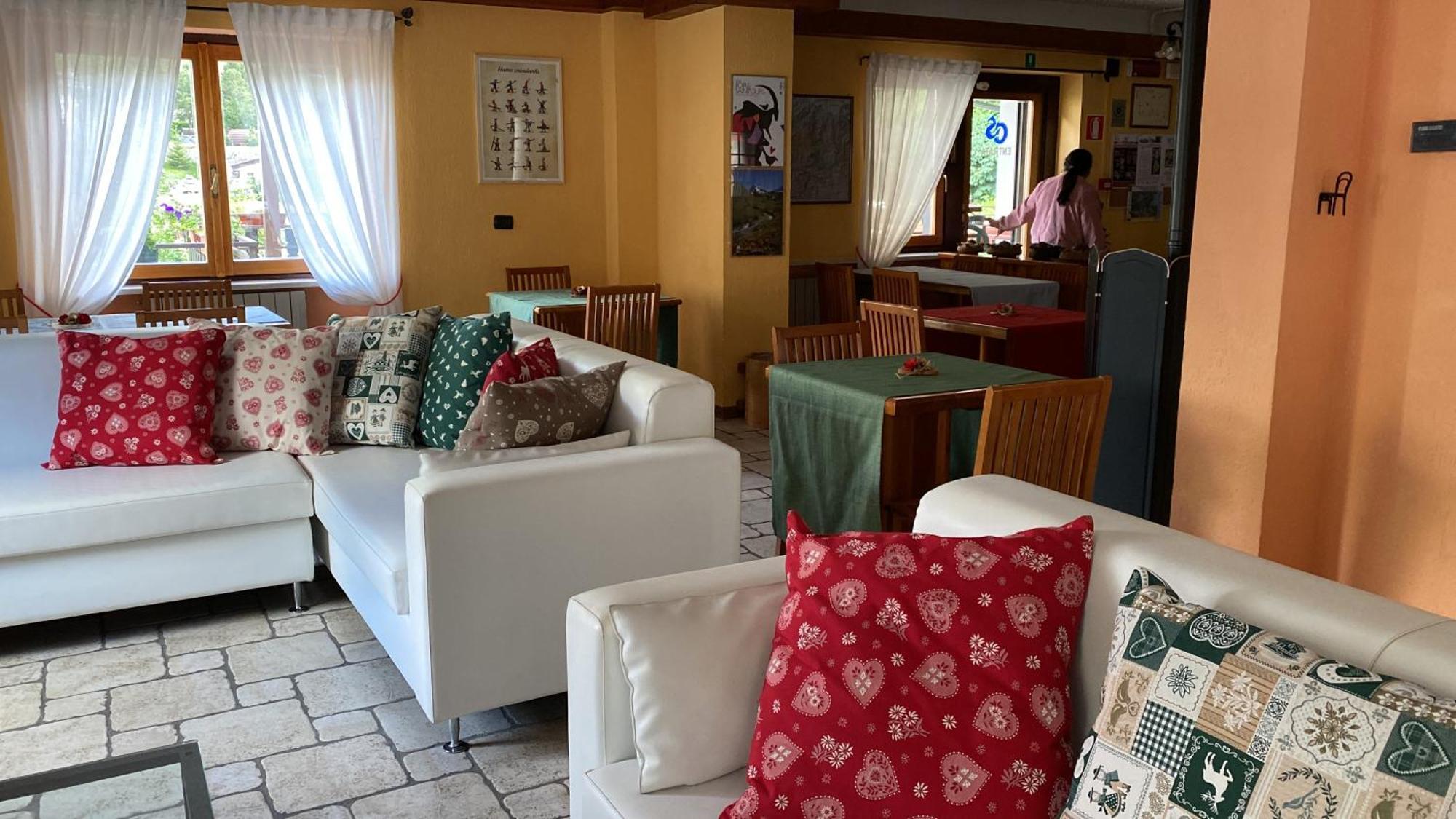 אטרובלס Hotel Col Serena מראה חיצוני תמונה